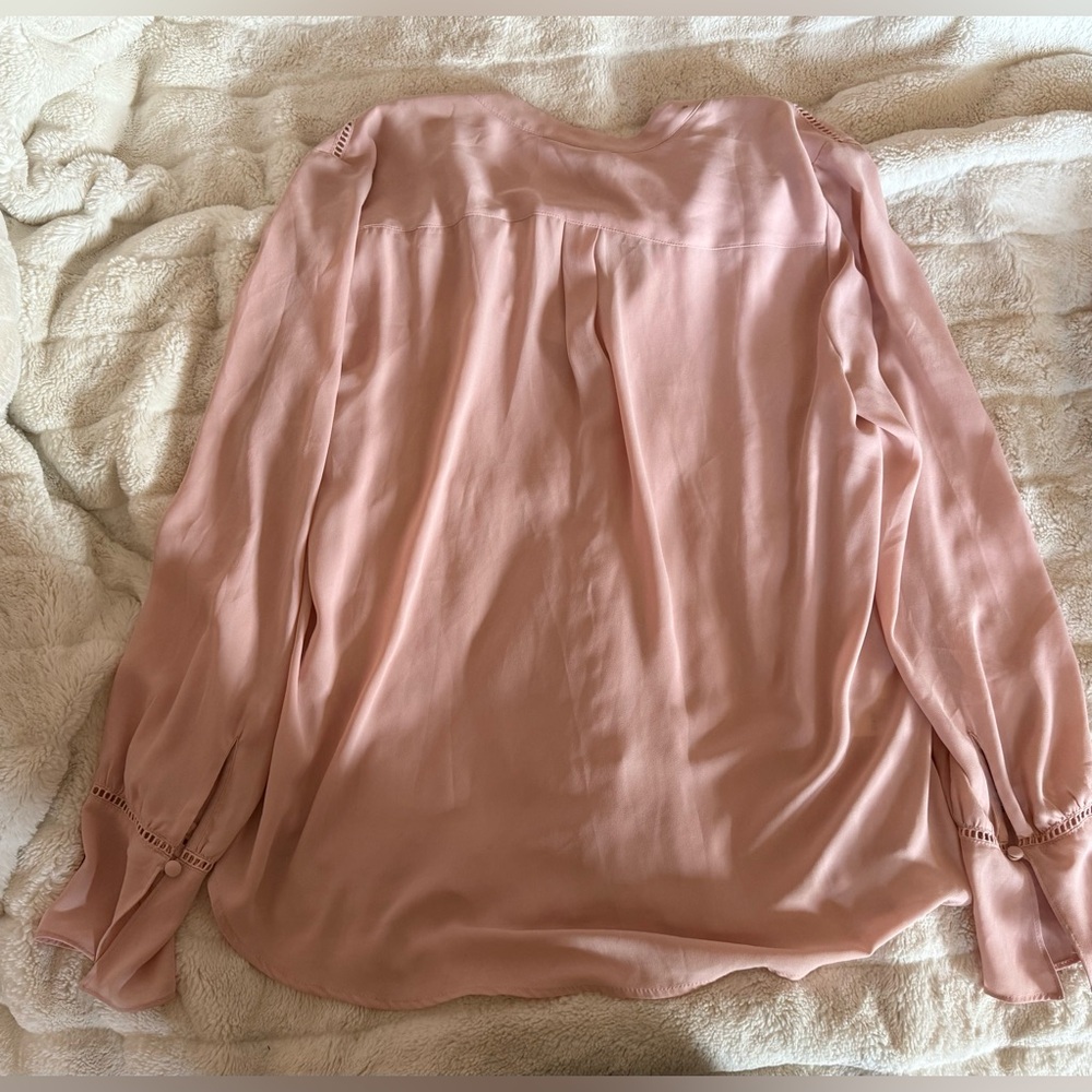 Ann Taylor Blouse Detailed Blush Color PinkSize M - Picture 4 of 4